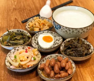 Ah Ma TeoChew Kuih 阿嬷潮州糕 | Databook Malaysia