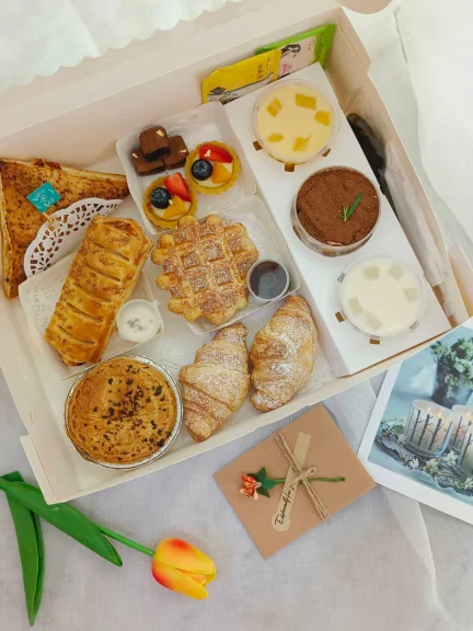 Dolce N Bell | Databook Malaysia