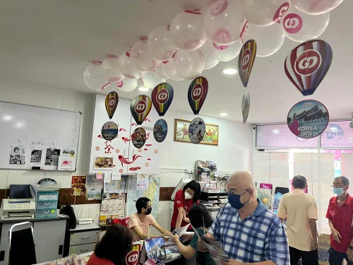 Days Holiday 日昇旅游 | Databook Malaysia