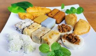 Jade Nyonya Cafe Muar 玉素咖啡馆 | Databook Malaysia