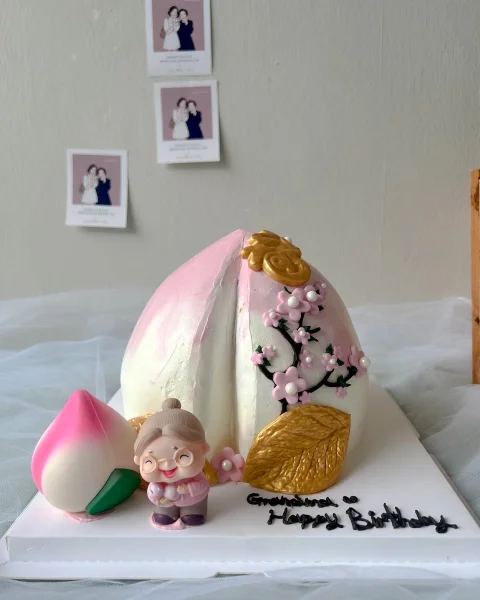 Hayley Dé Dôux | Databook Malaysia