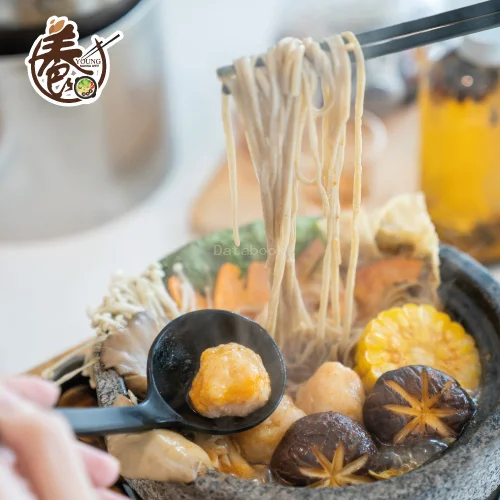 YOUNG Sanna Mee 養桑拿面 - Kota Damansara | Databook Malaysia