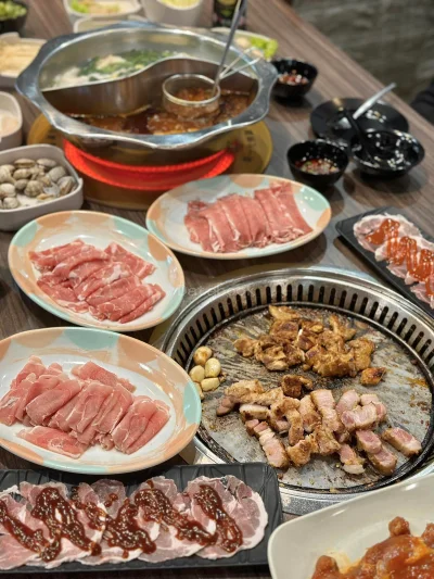 隆城火锅烧烤 | Databook Malaysia