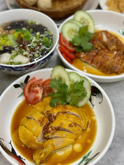 中華茶樓 Tiong Hwa Hainan Chicken Rice | Databook Malaysia