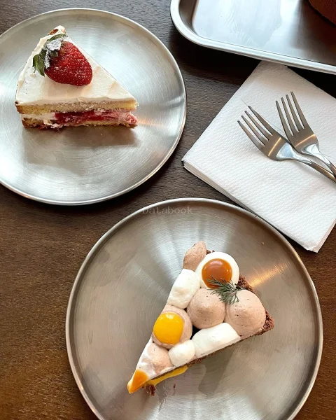 Le Maison Café | Databook Malaysia