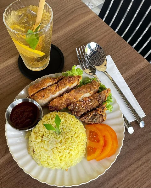 Le Maison Café | Databook Malaysia