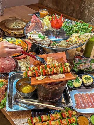 Viet Thai Hotpot & BBQ | Databook Malaysia