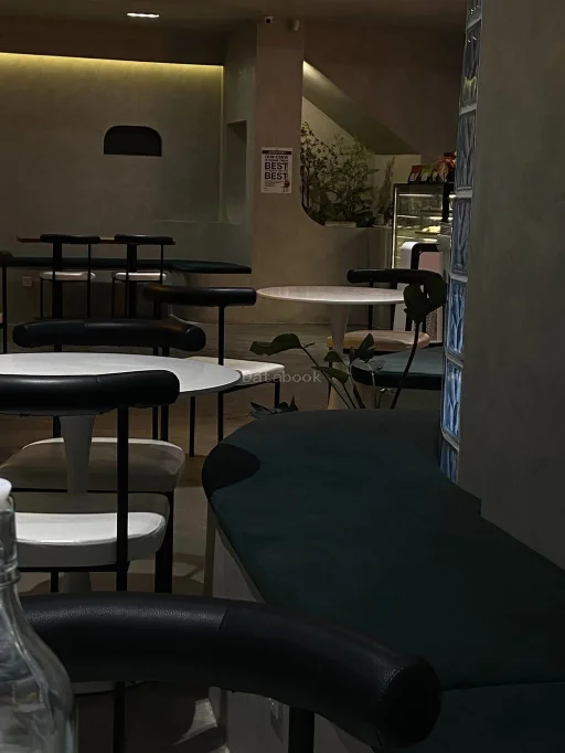 Seven Oaks Bakery Cafe - Eco Botanic | Databook Malaysia