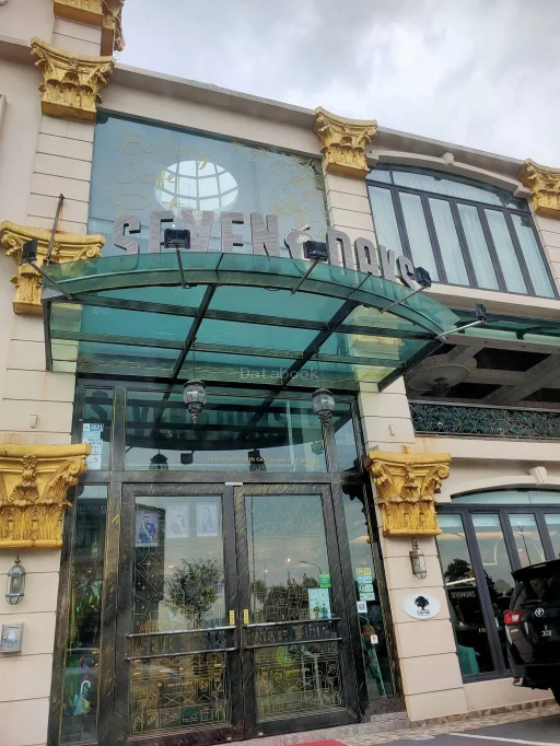 Seven Oaks Bakery Cafe - Taman Pelangi | Databook Malaysia