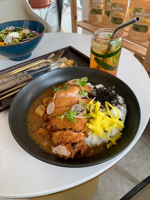 Seven Oaks Bakery Cafe - Taman Pelangi | Databook Malaysia