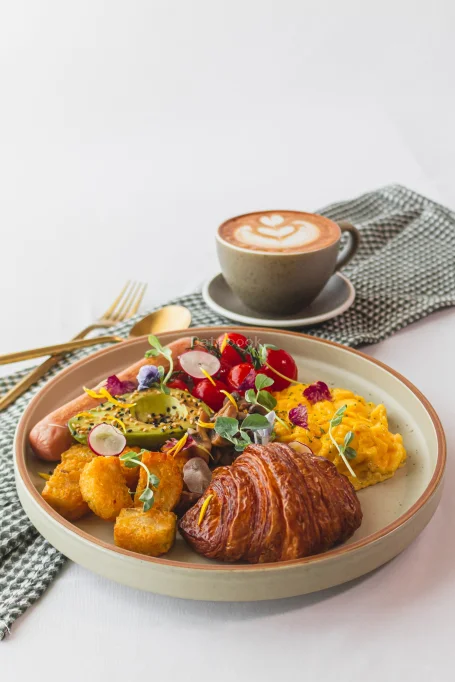 Seven Oaks Bakery Cafe - Taman Pelangi | Databook Malaysia