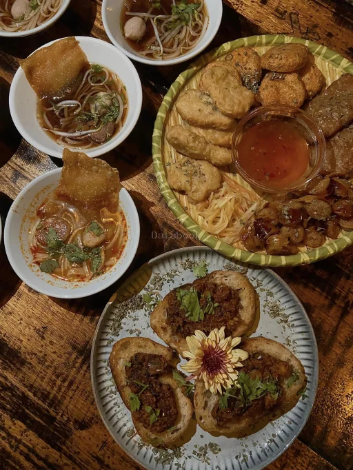 藏泰 Thai Boat Noodle Bar | Databook Malaysia