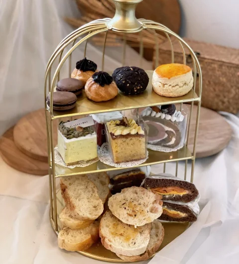 黑石头蛋糕咖啡屋 Blackstone Bakery Cafe - Botanic | Databook Malaysia