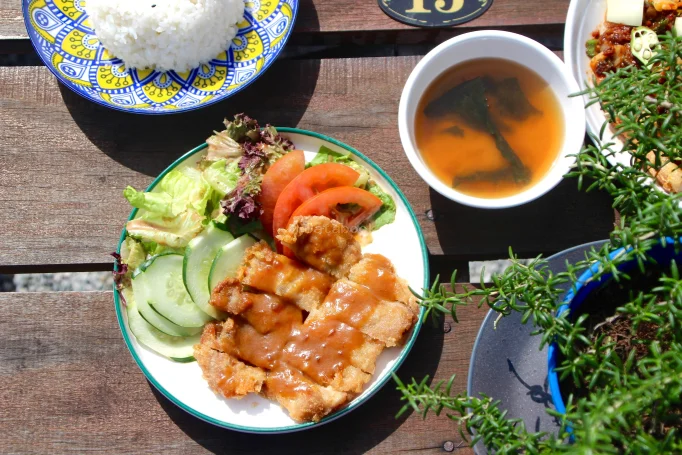 Tomisstan Cafe | Databook Malaysia