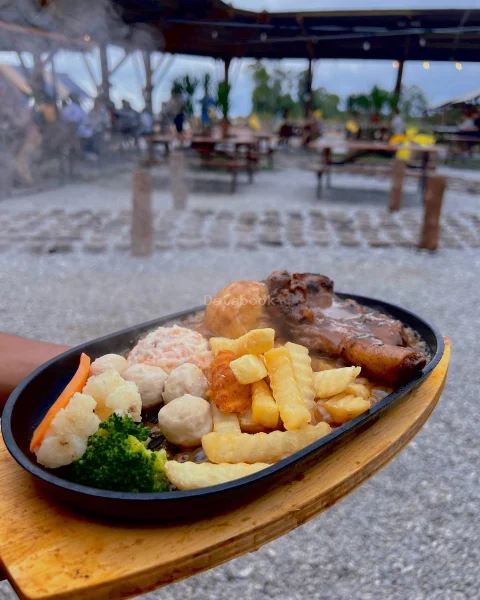 Tomisstan Cafe | Databook Malaysia