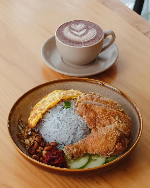 Aoberhang 後尾巷 | Databook Malaysia