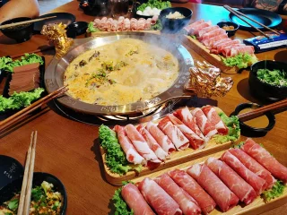 豪龙火锅 HaoLong Steamboat | Databook Malaysia