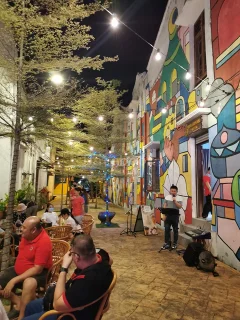 1405 Art Cafe 艺术茶餐厅 | Databook Malaysia