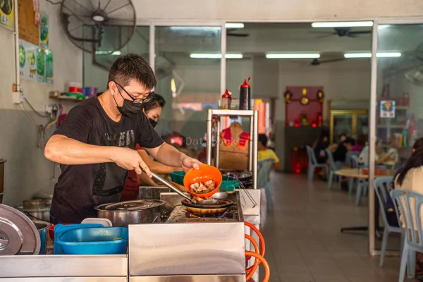 同记肉骨茶 TONG KEE BAK KUT TEH | Databook Malaysia