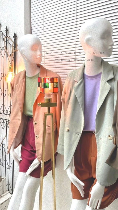 L A D Y S T R E E T 女人街. Est 2002 | Databook Malaysia