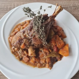 Branta & Geese | Databook Malaysia