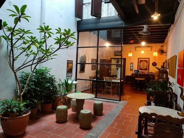 Colin's Cafe | Databook Malaysia