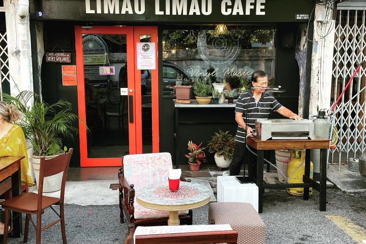 Limau Limau Café | Databook Malaysia