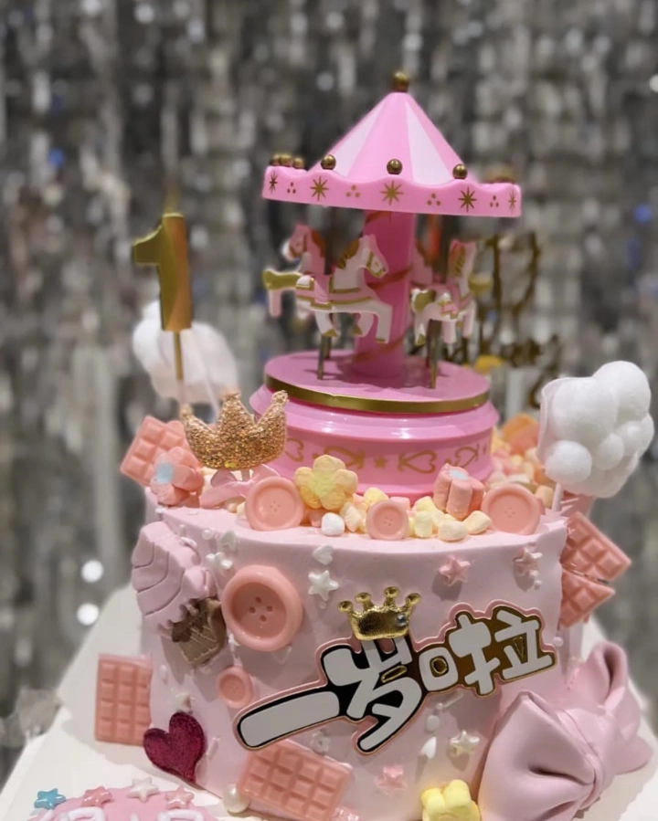 Hayley Dé Dôux | Databook Malaysia