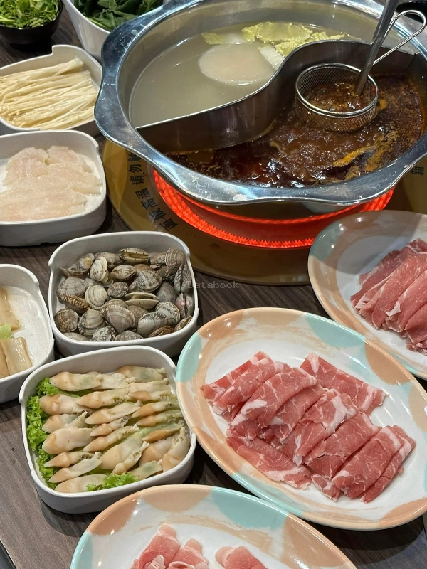 隆城火锅烧烤 | Databook Malaysia