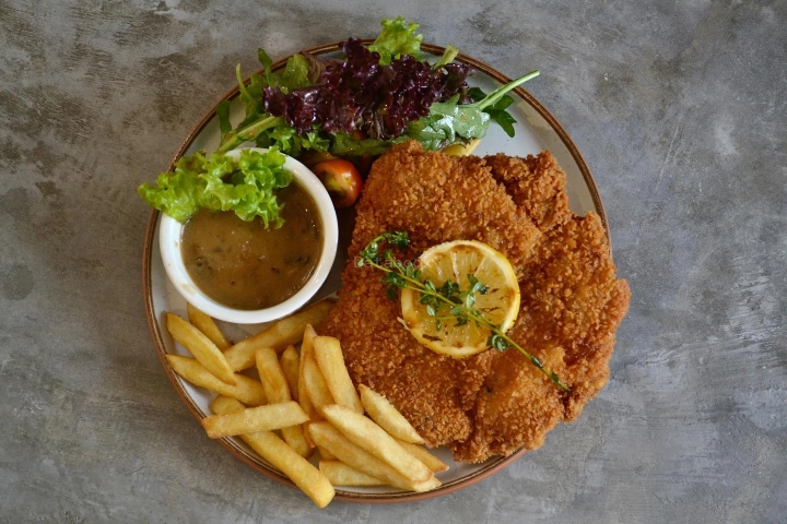 Hooked Cafe | Databook Malaysia