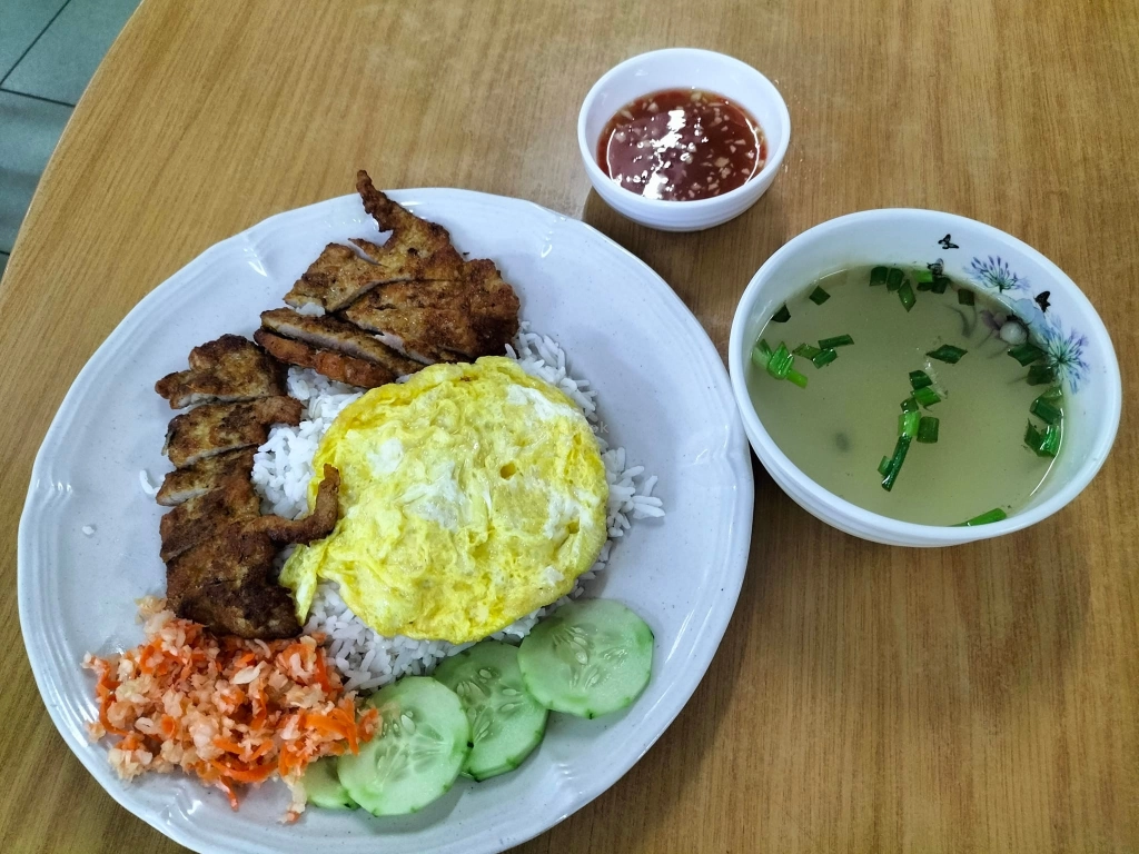 来吃坊美食中心 Lai Chi Fang Kopitiam | Databook Malaysia