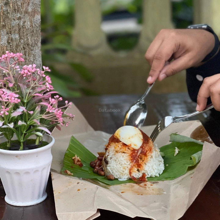 LAMAN - Relaksasi & Kopi | Databook Malaysia