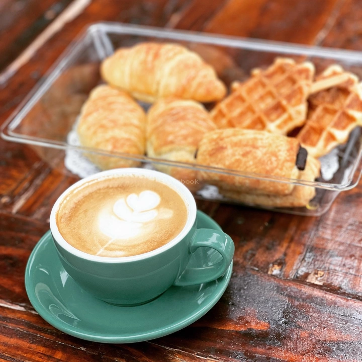 LAMAN - Relaksasi & Kopi | Databook Malaysia