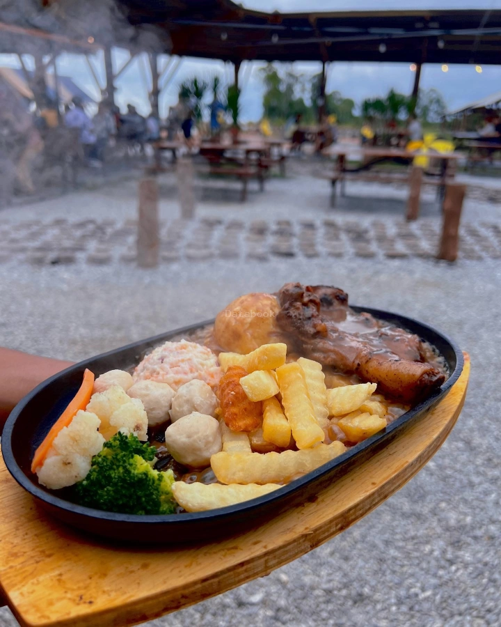 Tomisstan Cafe | Databook Malaysia