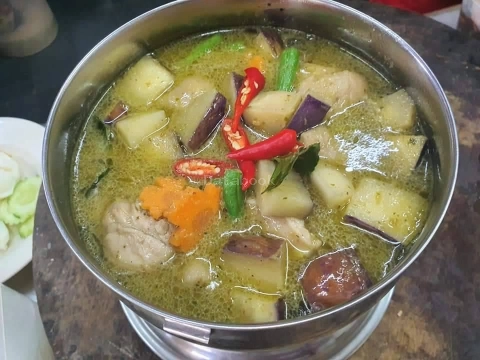 Pink Tomyam Thai Food | Databook Malaysia