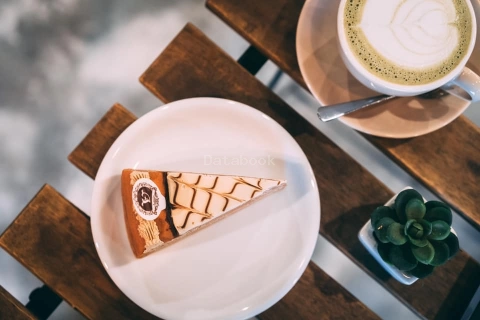 Vanilla Mille Crepe - Desa Park City | Databook Malaysia