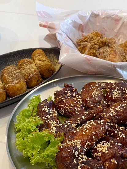 Summer Penguin Ice Shop | Databook Malaysia