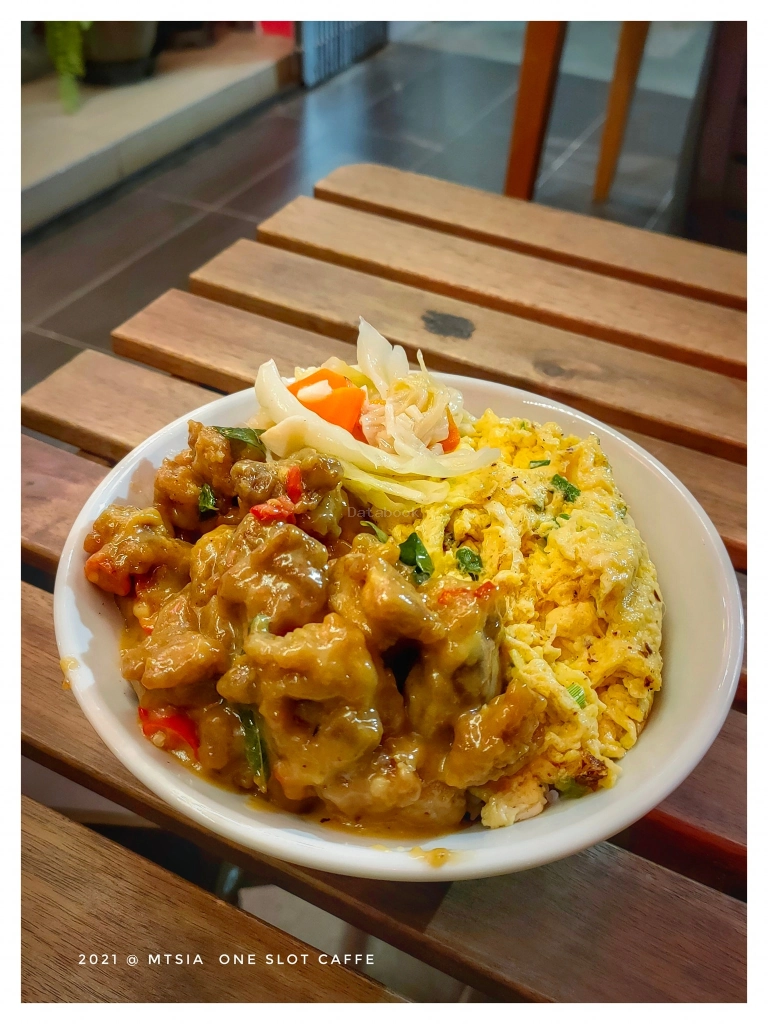 One Slot Caffe 藝閤咖啡 | Databook Malaysia