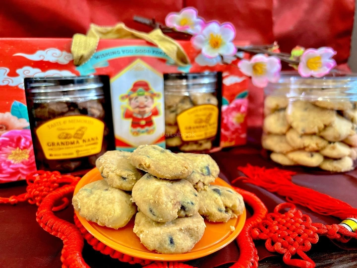 Grandma Nana | Databook Malaysia