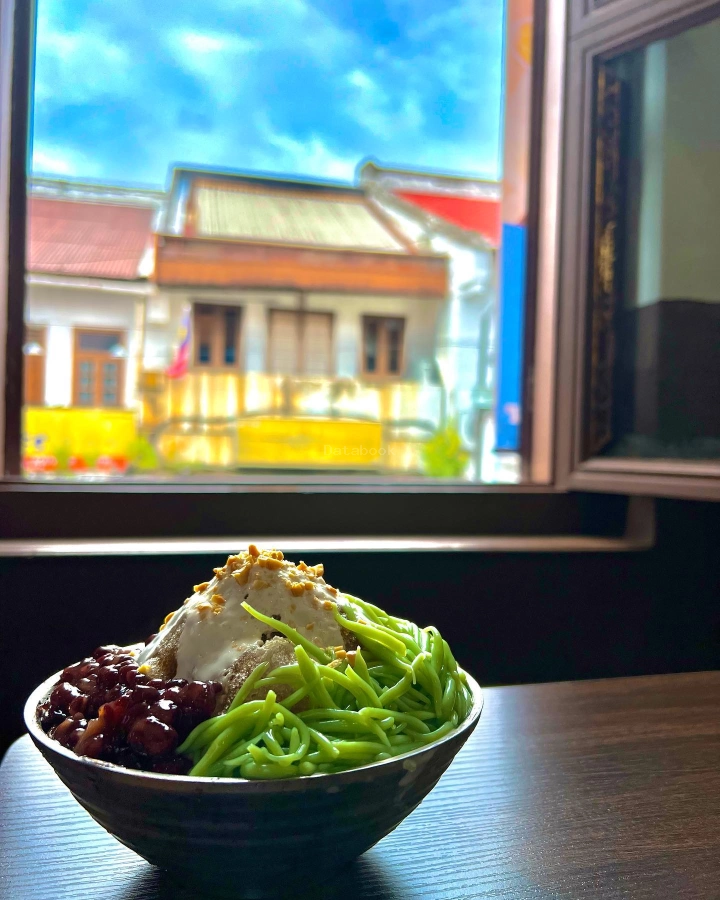 Grandma Nana | Databook Malaysia