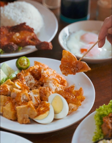 龙门客栈 Authentic Dragon Kopitiam | Databook Malaysia