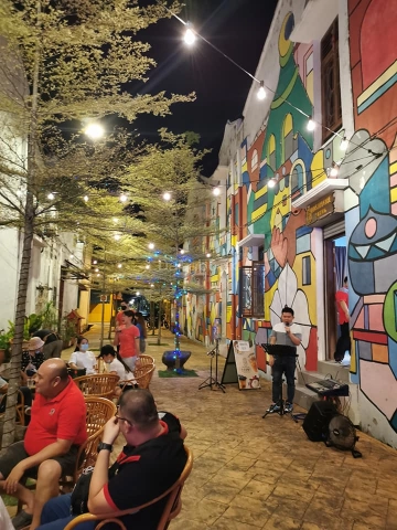 1405 Art Cafe 艺术茶餐厅 | Databook Malaysia