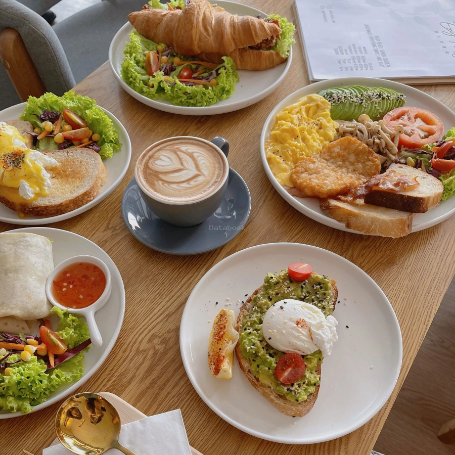 Ezy Peasy Café | Databook Malaysia