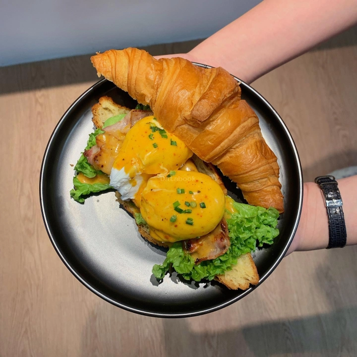 Ezy Peasy Café | Databook Malaysia