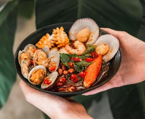 老汉酸辣粉 The Old Man - Melaka | Databook Malaysia