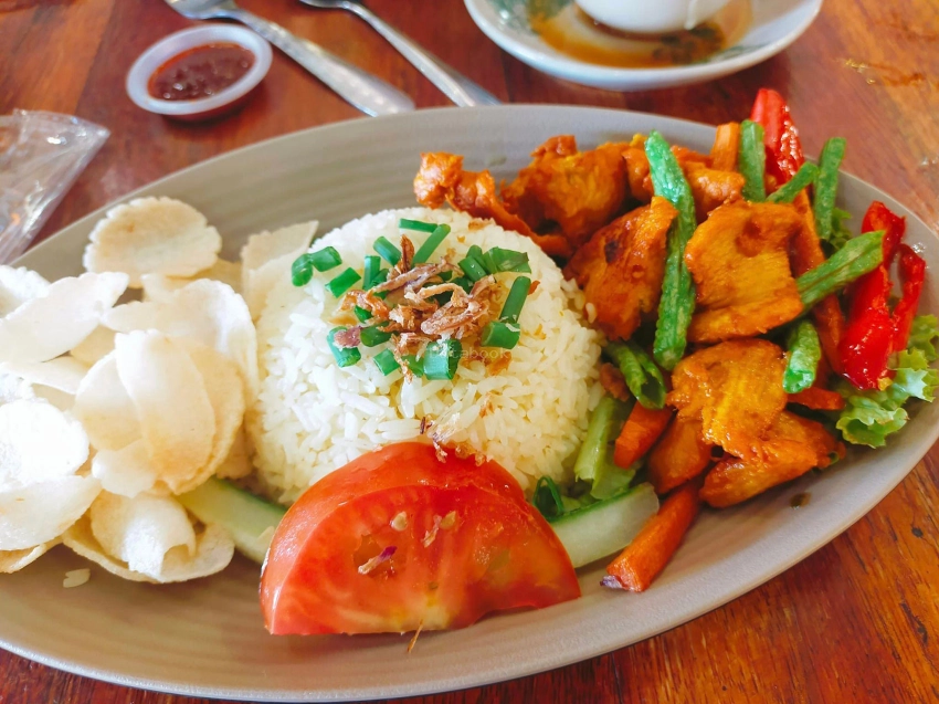 Kafe Kiri Kanan | Databook Malaysia