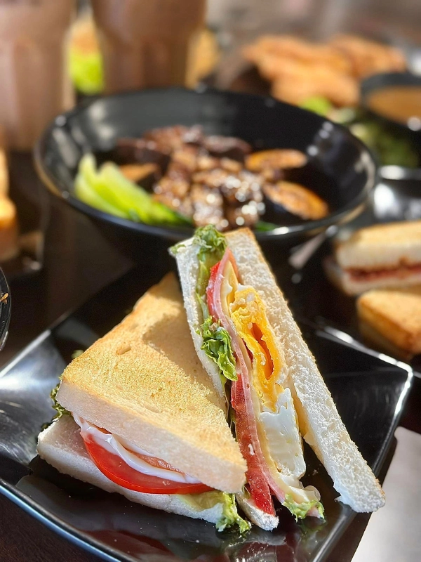 柒壹咖啡店 Seven E | Databook Malaysia