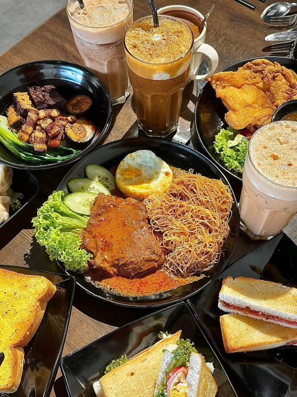 柒壹咖啡店 Seven E | Databook Malaysia